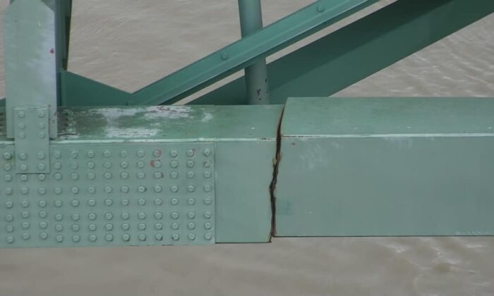 Broken bridge support